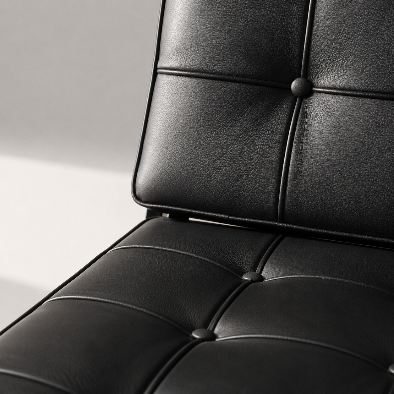 Fauteuil Architecte Noir en Acier Poli — Navula